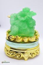Load image into Gallery viewer, Golden Feng Shui Lucky 3 Legged Rotating Jade Frog